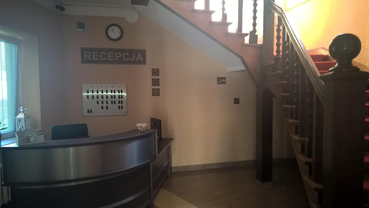 Hostel Maxim Varşovia Exterior foto