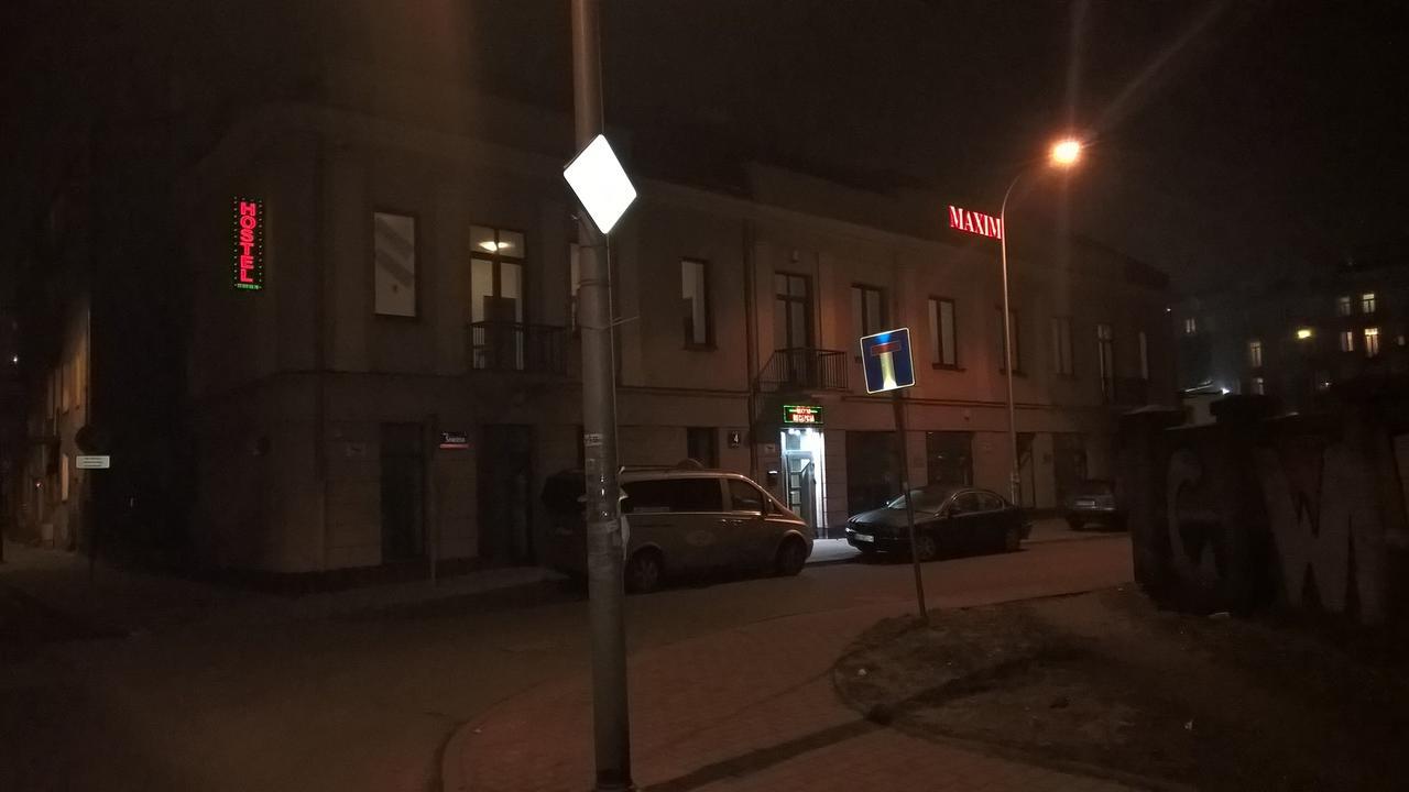 Hostel Maxim Varşovia Exterior foto