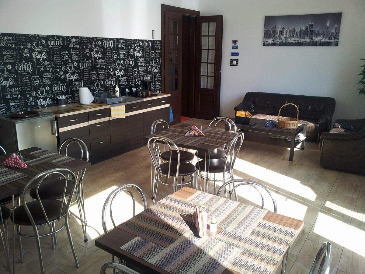 Hostel Maxim Varşovia Exterior foto